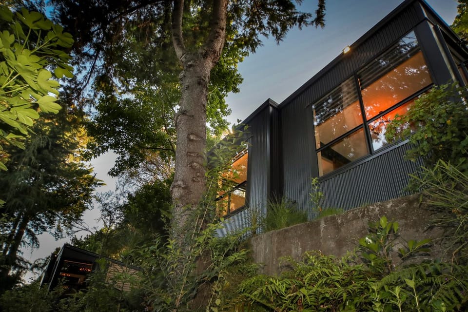 L'amour Nest Chalet in Napier