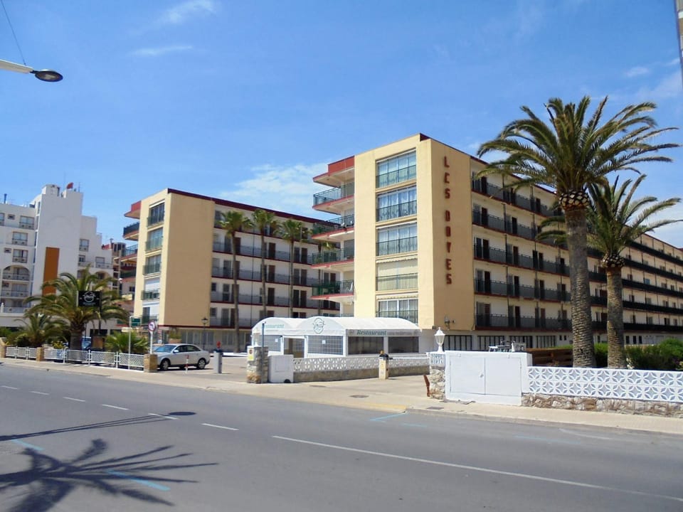 Property building, Facade/entrance, Off site