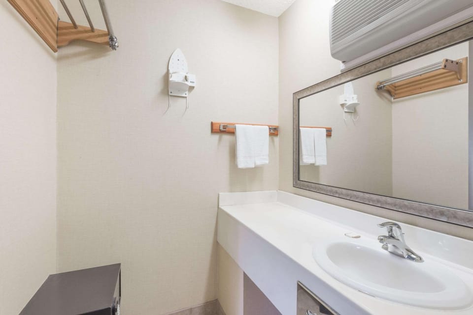 Bathroom, Photo of the whole room, On site