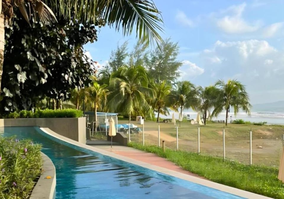 Beach, Swimming pool