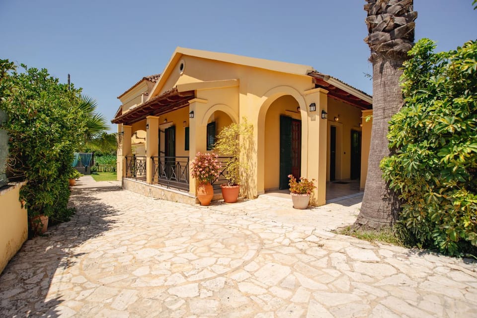 Property building, Day