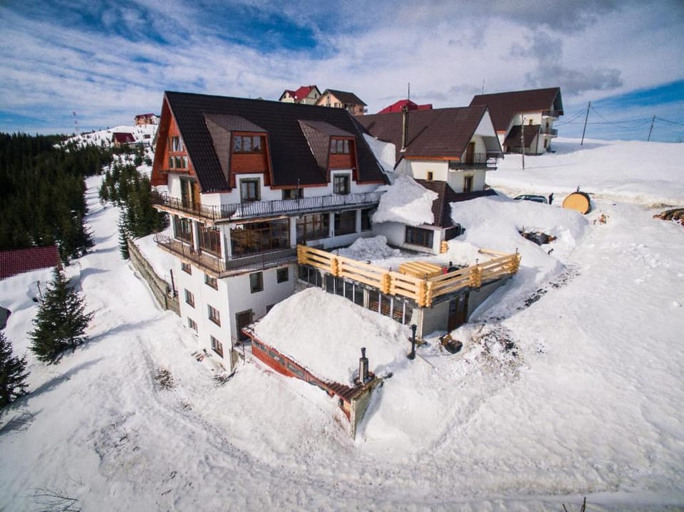 Property building, Winter
