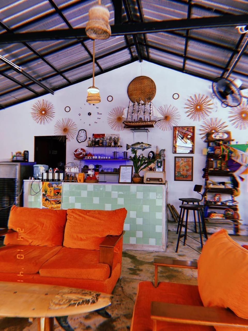 Restaurant/places to eat, Coffee/tea facilities