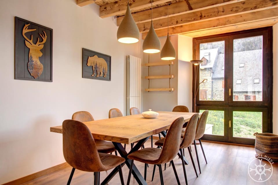 CASA ERA CUMA de Alma de Nieve House in Catalonia