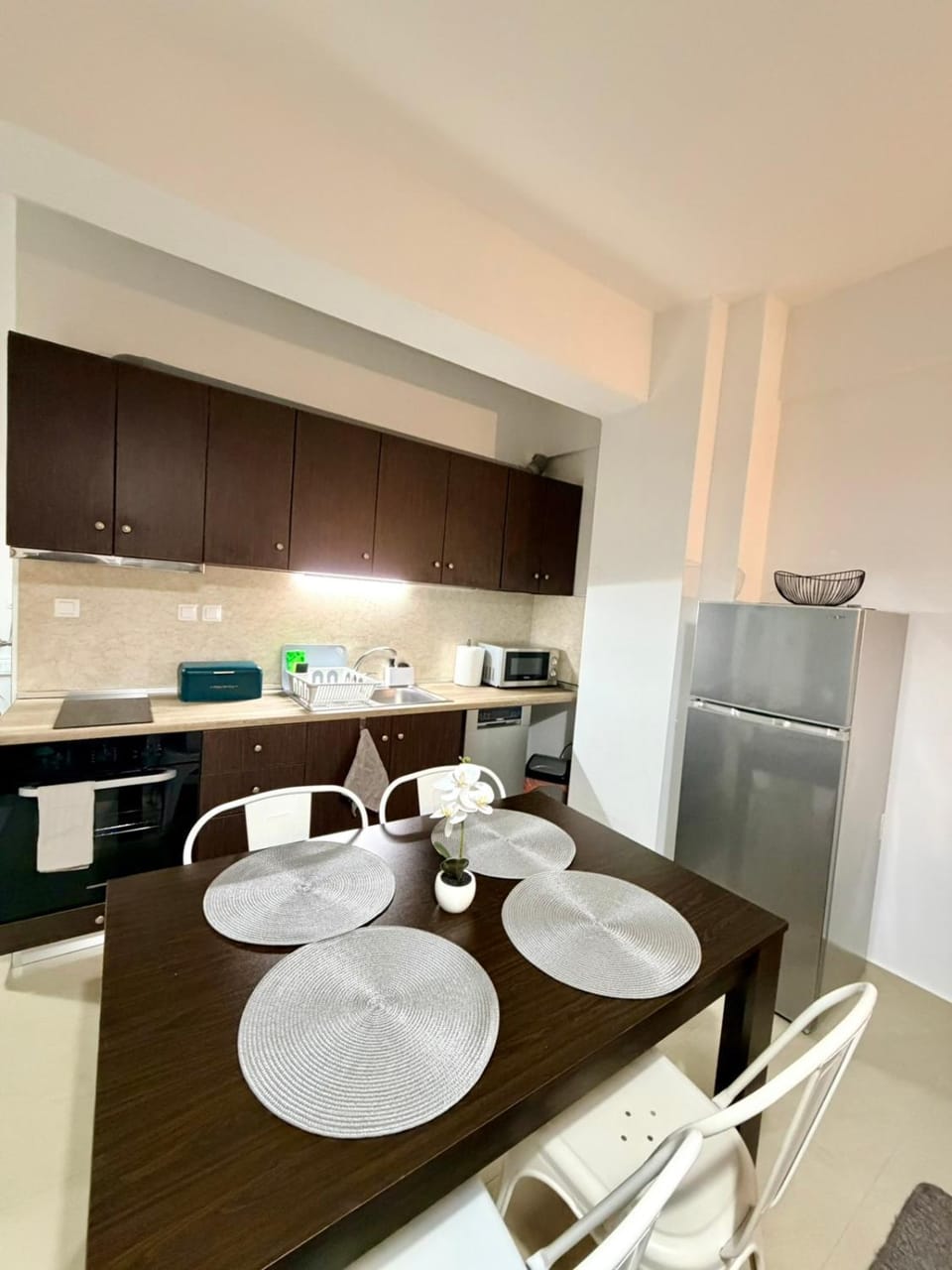 Kitchen or kitchenette, Dining area, dishwasher, oven, stove