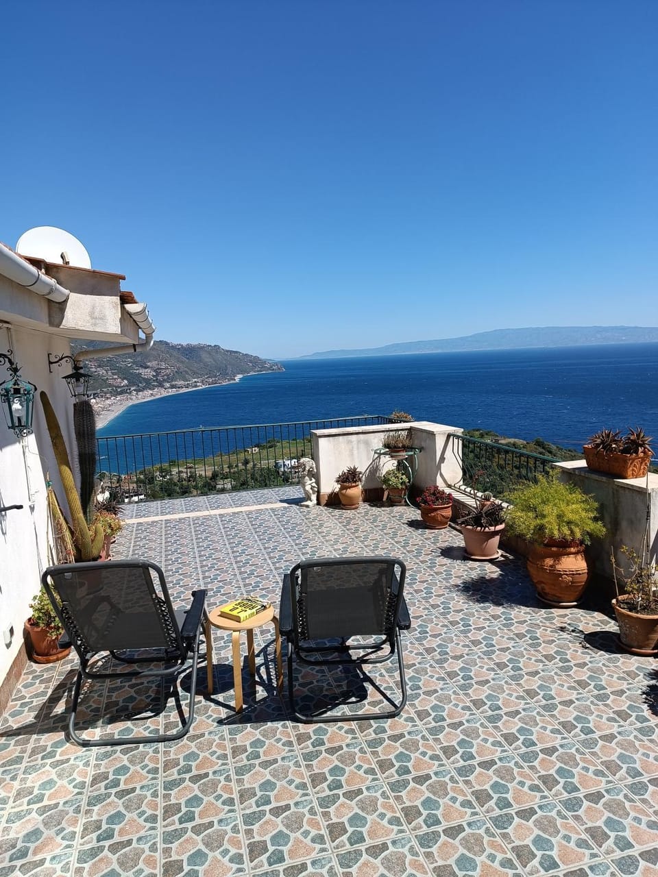 Patio, Day, Natural landscape, View (from property/room), Balcony/Terrace, Sea view, sunbed