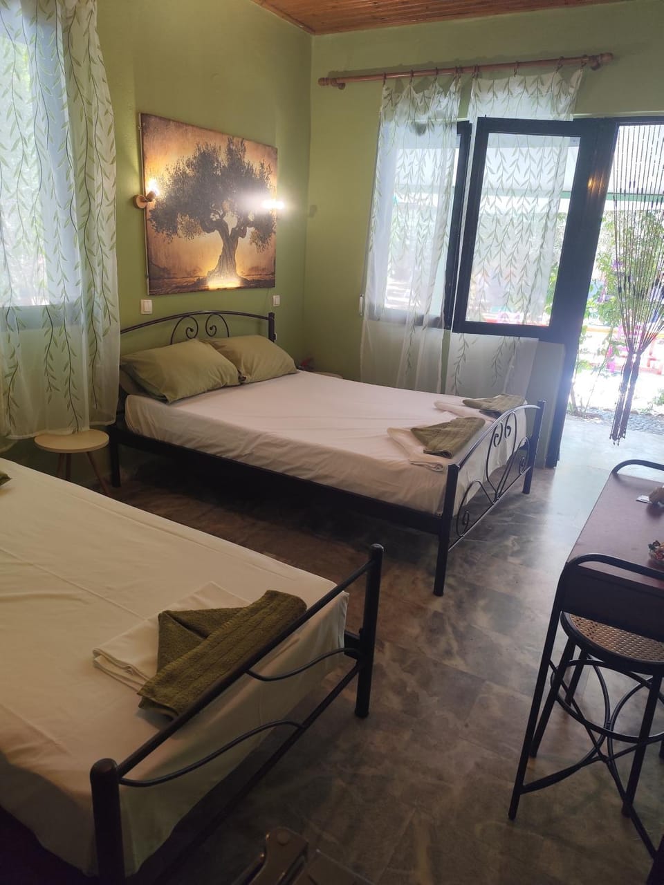 Bed, Photo of the whole room