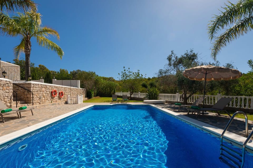 Day, Garden, Garden view, Pool view, Swimming pool, sunbed