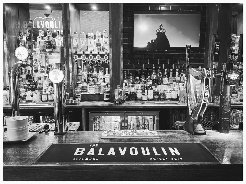 Restaurant/places to eat, Lounge or bar, Food and drinks, Drinks