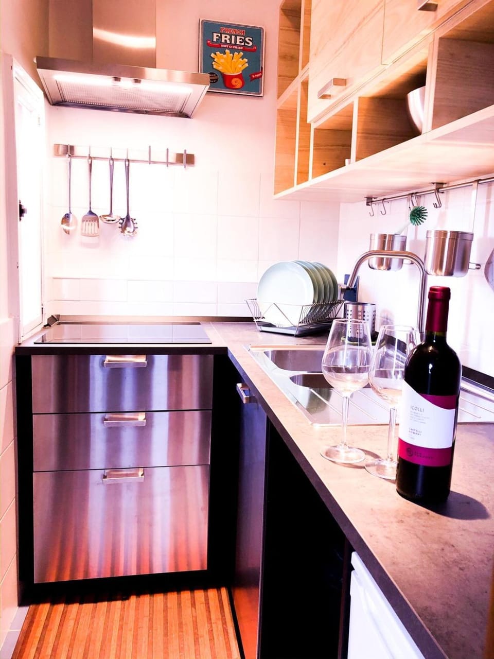 Kitchen or kitchenette