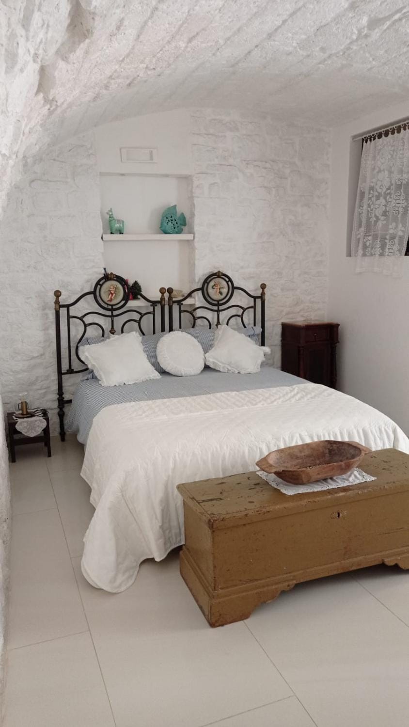 Bed, Decorative detail, Bedroom