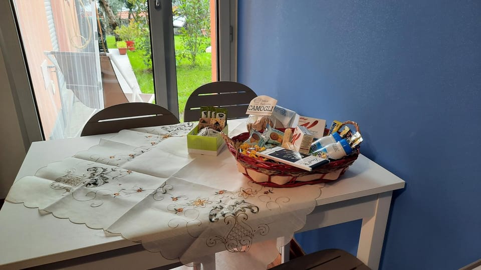 Food and drinks, Dining area