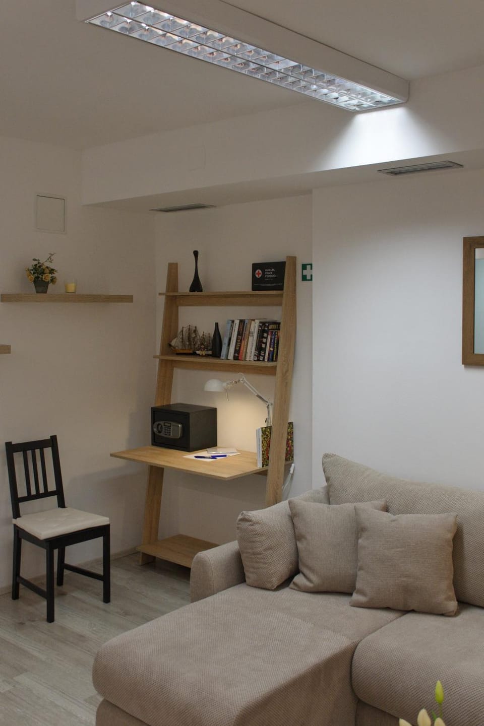 Apartment Anna - FREE Pickup from OR Dropoff to Zagreb airport AT ANY TIME, please give three days advance notice - Long-term parking with airport transport possibility Apartment in Slovenia