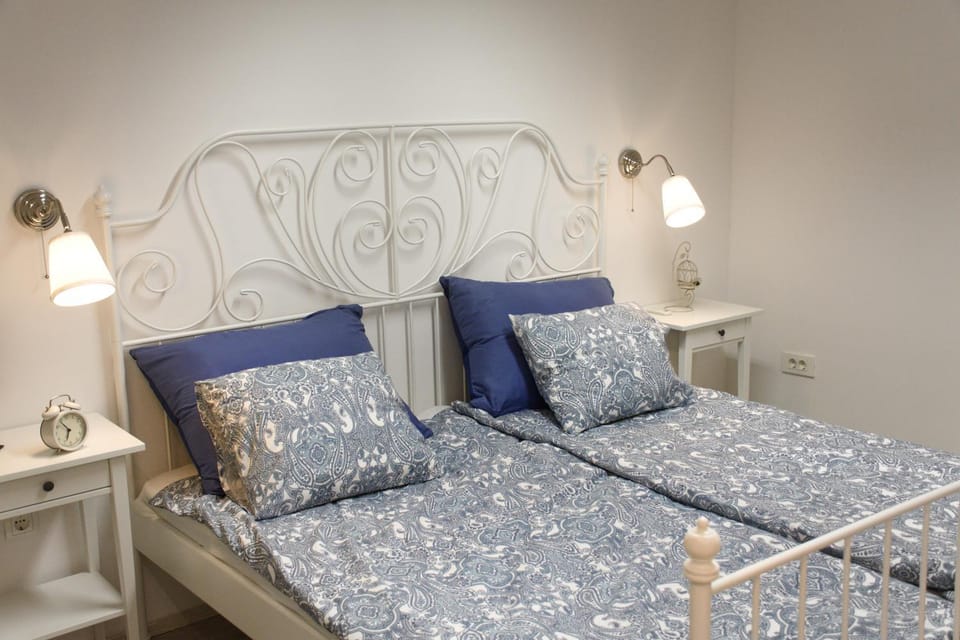 Apartment Anna - FREE Pickup from OR Dropoff to Zagreb airport AT ANY TIME, please give three days advance notice - Long-term parking with airport transport possibility Apartment in Slovenia