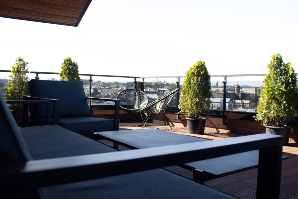 Natural landscape, View (from property/room), Balcony/Terrace, Seating area