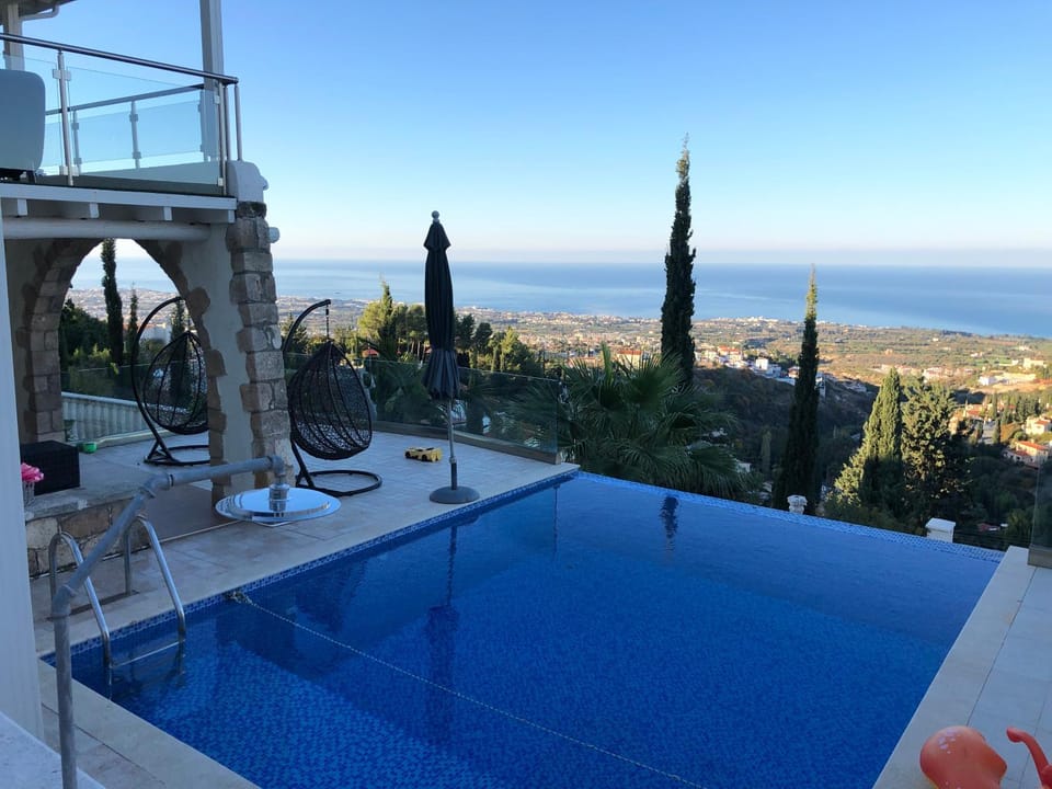 Balcony/Terrace, Sea view, Swimming pool, Swimming pool