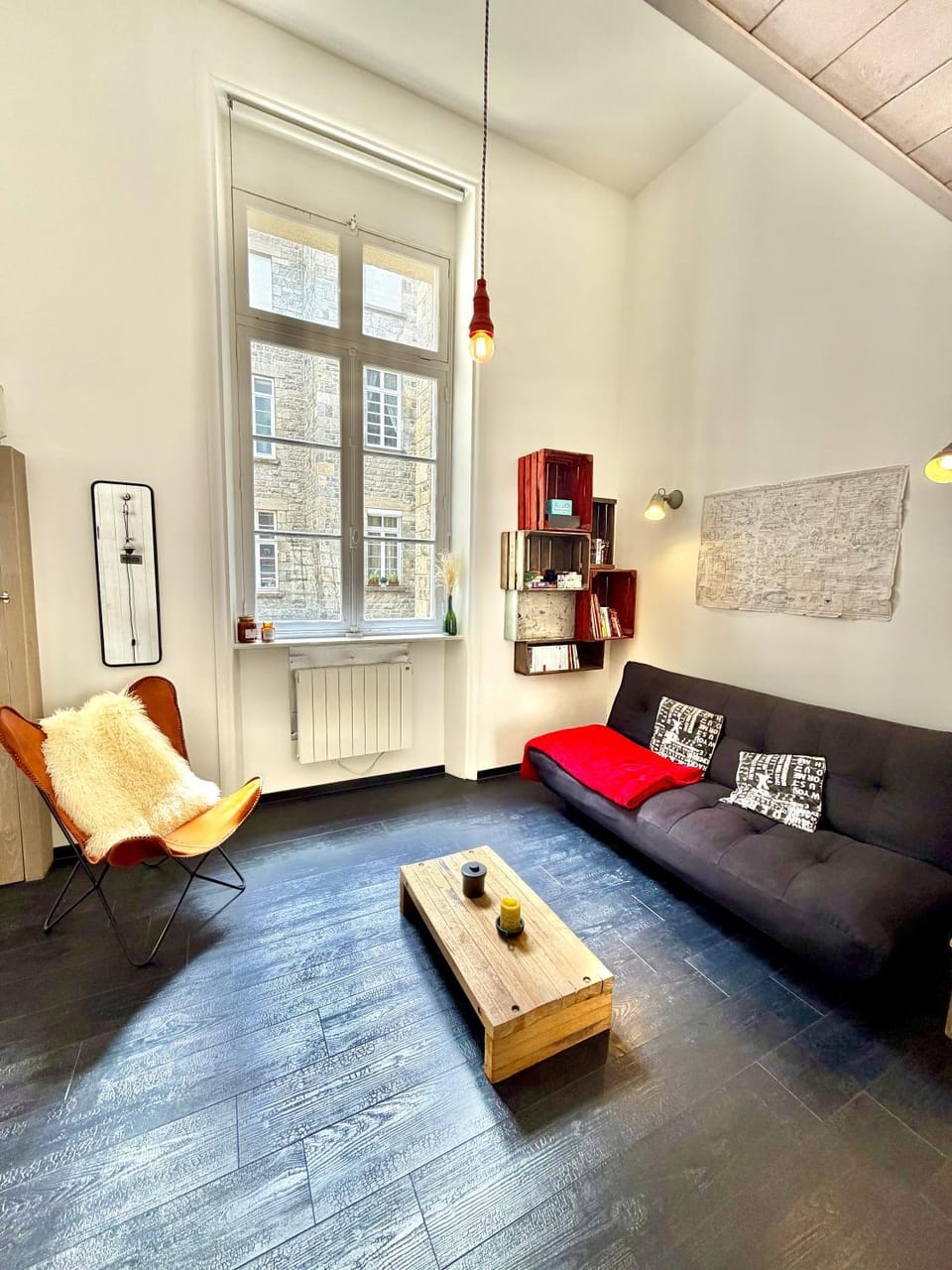 St Malo Intra-muros duplex 2 chambres Wifi haut débit à 3 min des plages Apartment in St-Malo