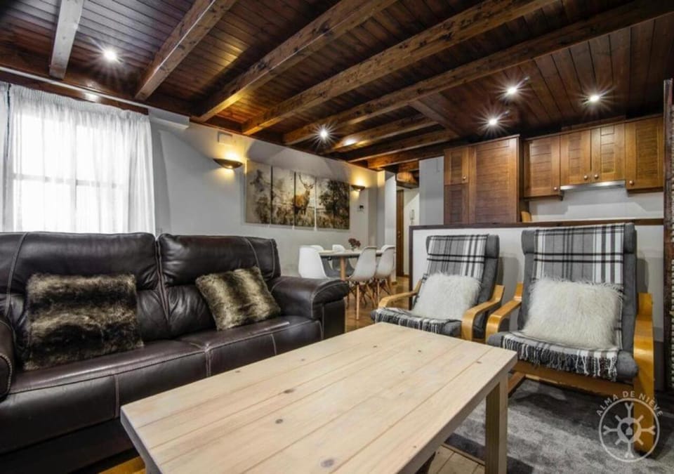 LOS CIERVOS de Alma de Nieve Apartment in Catalonia