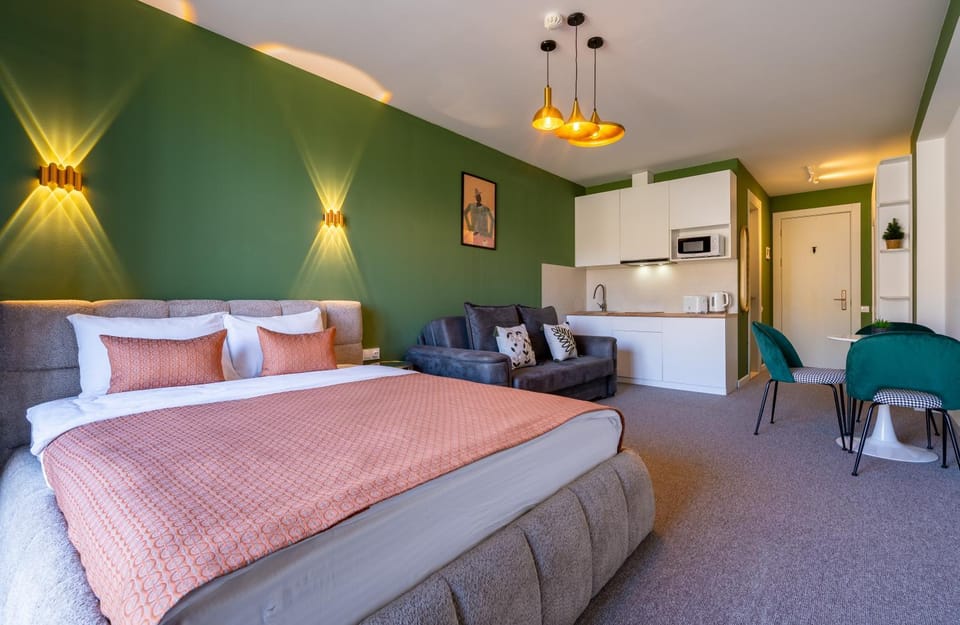 Bed, Photo of the whole room