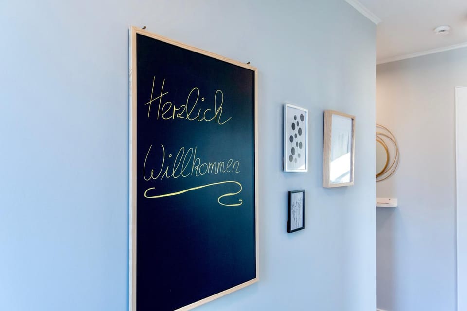 Decorative detail, Text overlay