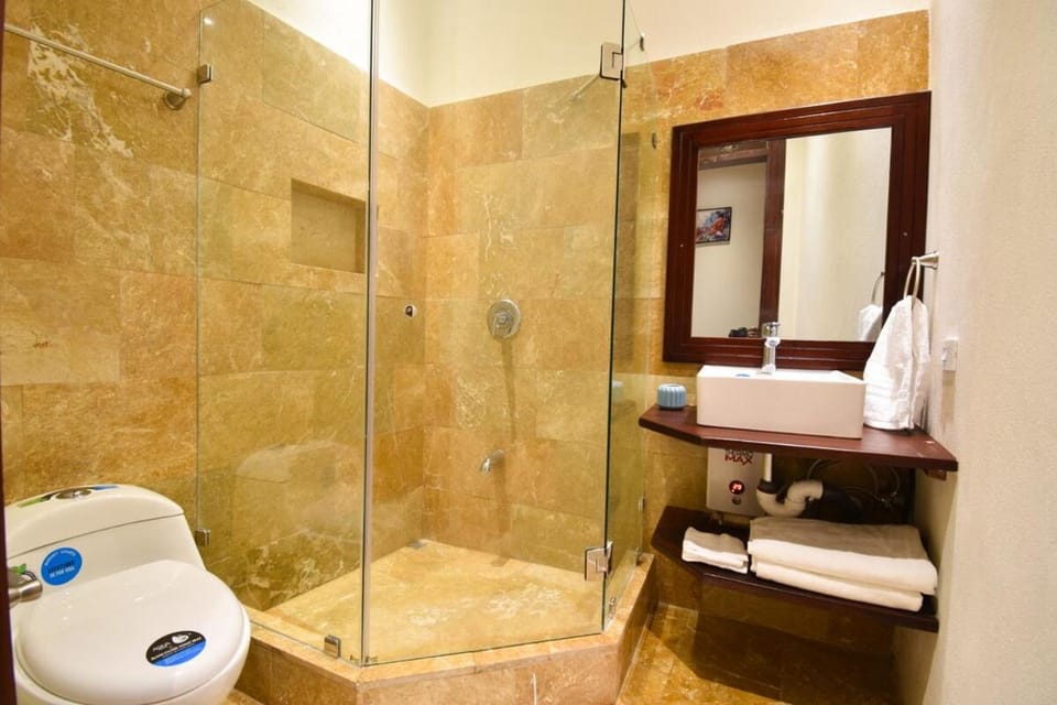Shower, Toilet, Bathroom