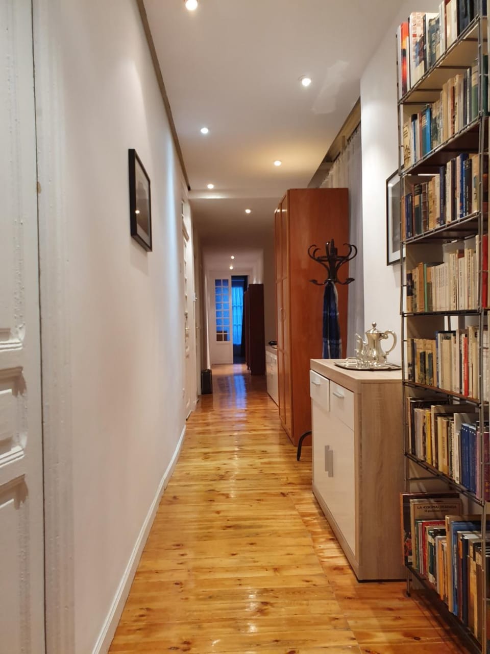 Library, Lobby or reception