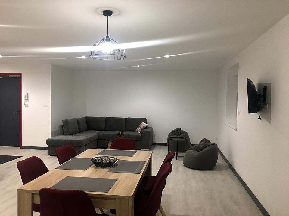 Living room, Dining area