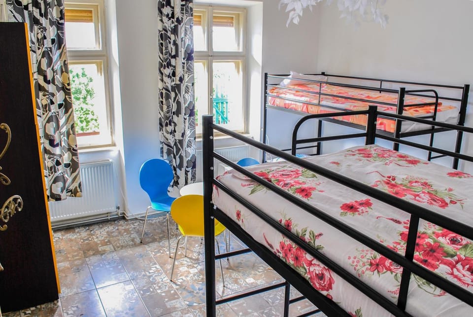 Photo of the whole room, bunk bed