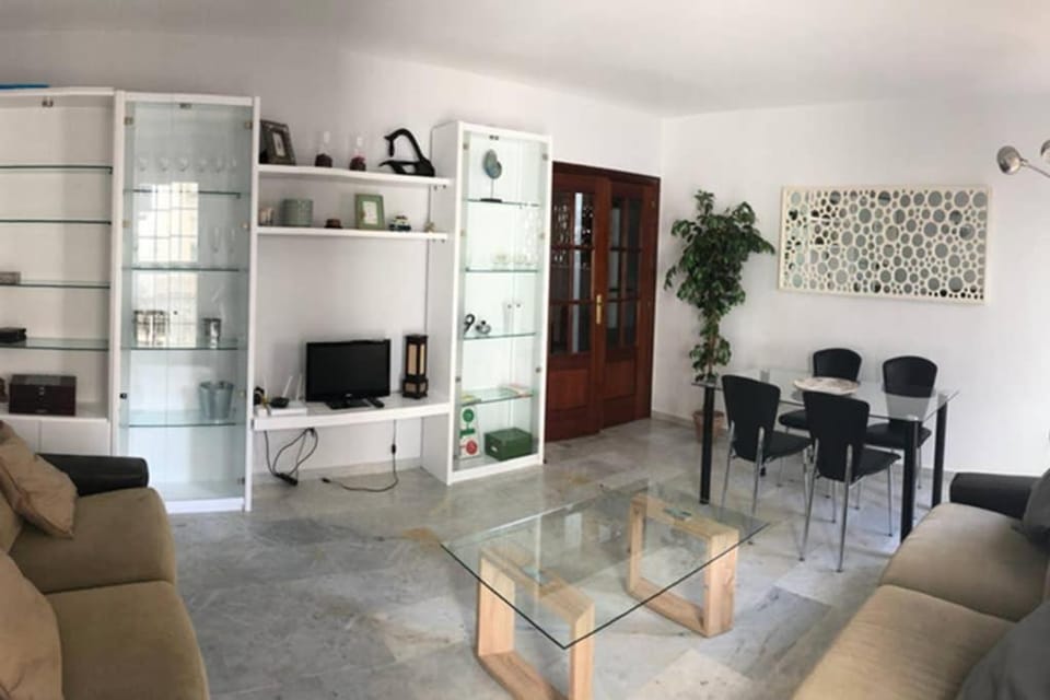 CENTRO CONFORT TRANQUILO Y LUMINOSO WIFI TV Apartment in Ceuta