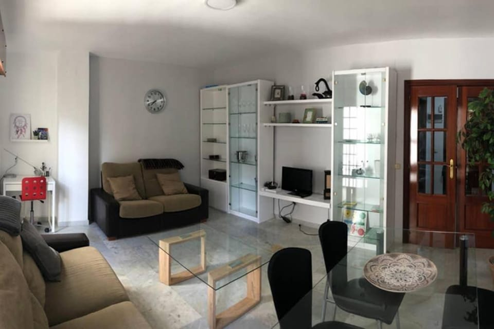 CENTRO CONFORT TRANQUILO Y LUMINOSO WIFI TV Apartment in Ceuta