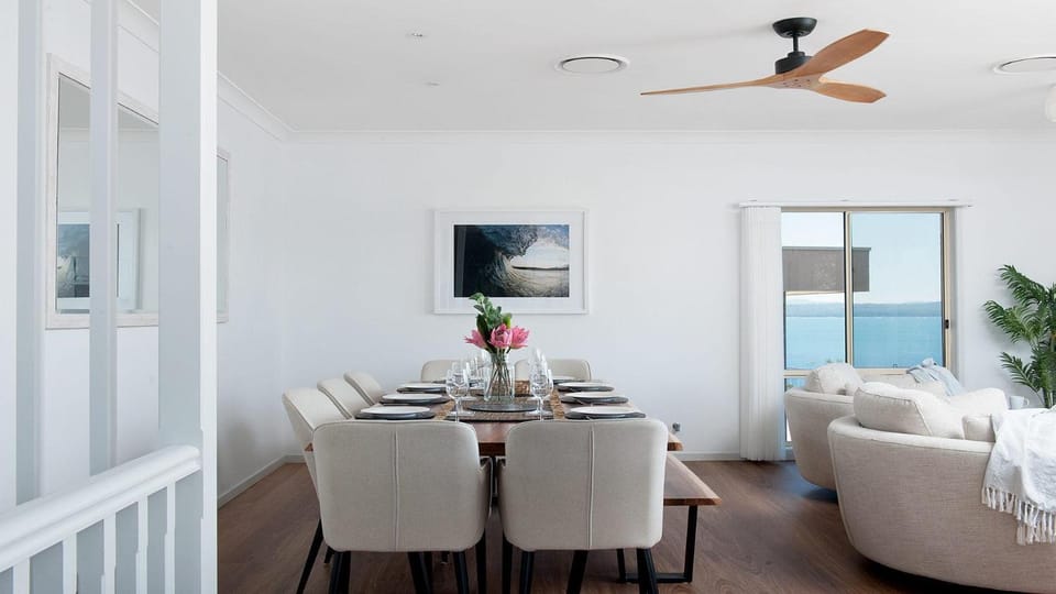 The Family Entertainer - with sweeping water views House in New South Wales