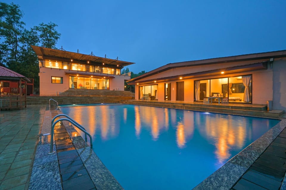 Property building, Swimming pool