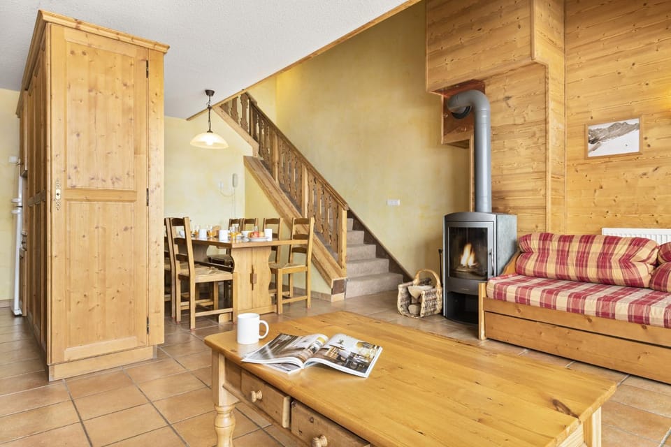 Kitchen or kitchenette, Living room, Seating area, Dining area, Area and facilities