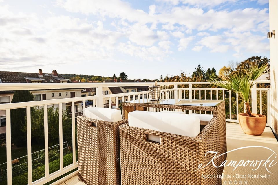 Facade/entrance, Balcony/Terrace, City view, Garden view, Mountain view