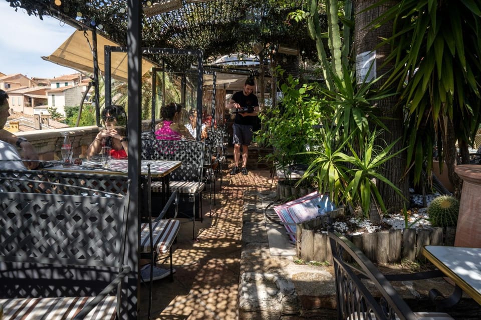 Hotel Restaurant Bellevue Hotel in Bormes-les-Mimosas