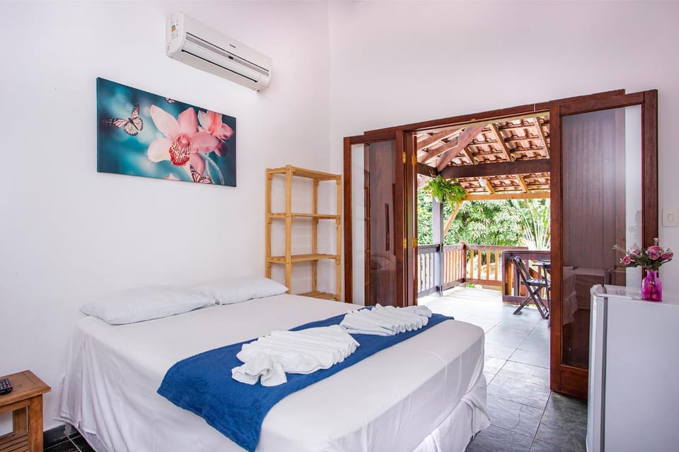 Bed, Photo of the whole room, Bedroom, air conditioner