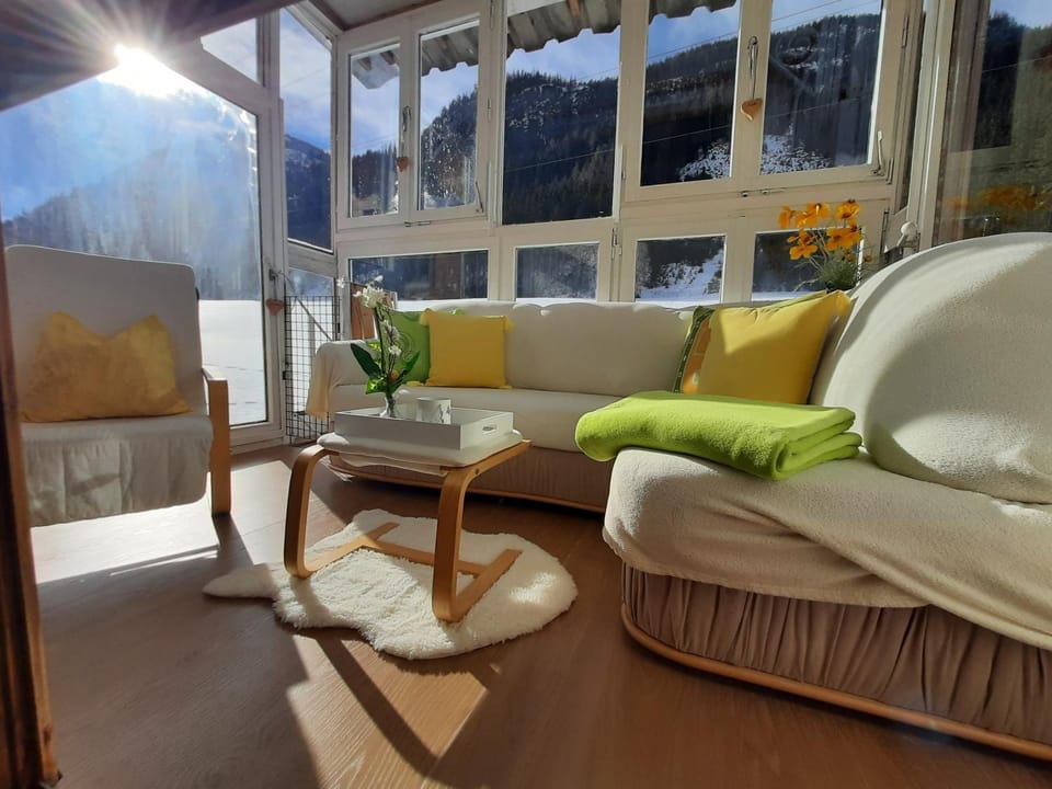 Staff, Other, Area and facilities, Internal: Not applicable to any particular room