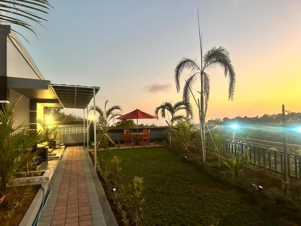 Dining area, Dining area, Garden view, Landmark view, Sea view, Sunset
