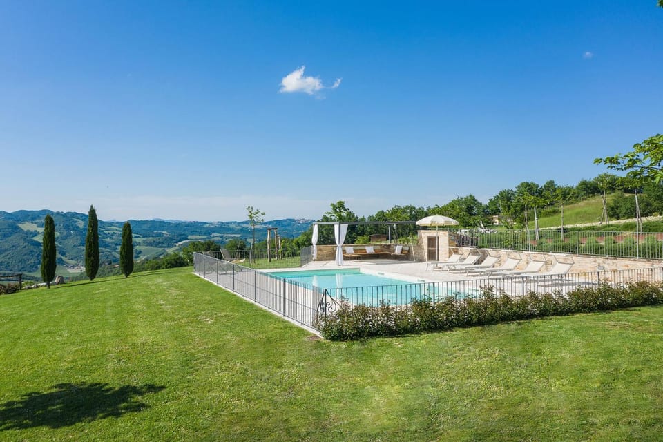 Natural landscape, Garden view, Mountain view, Pool view, Swimming pool, sunbed