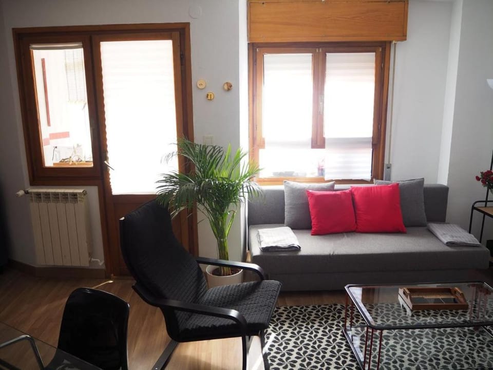 • La Antigua Apartamento • Apartment in Valladolid