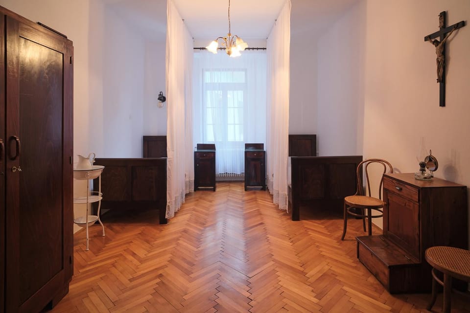 Photo of the whole room