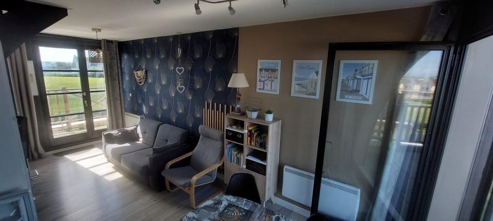 Le 246 - Duplex face à la mer pour 4 personnes, Wifi, TV full Sat, Parking Apartment in Wimereux