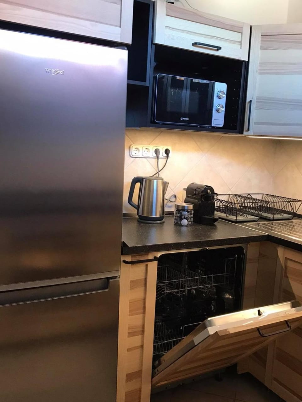Coffee/tea facilities, Kitchen or kitchenette, dishwasher, minibar, pet friendly, toaster
