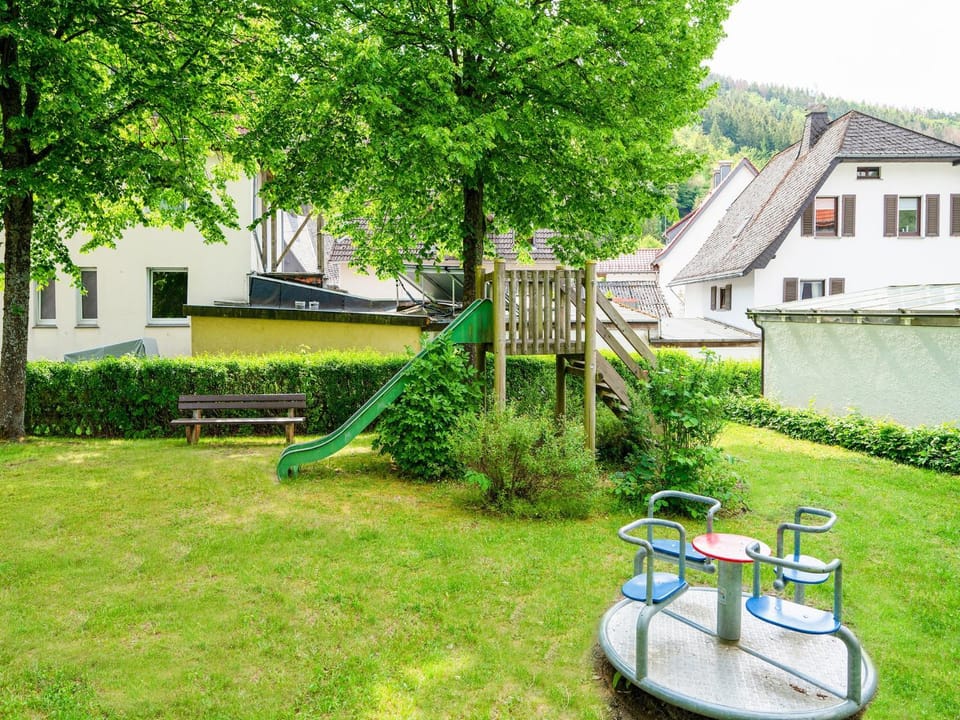 Neighbourhood, Garden