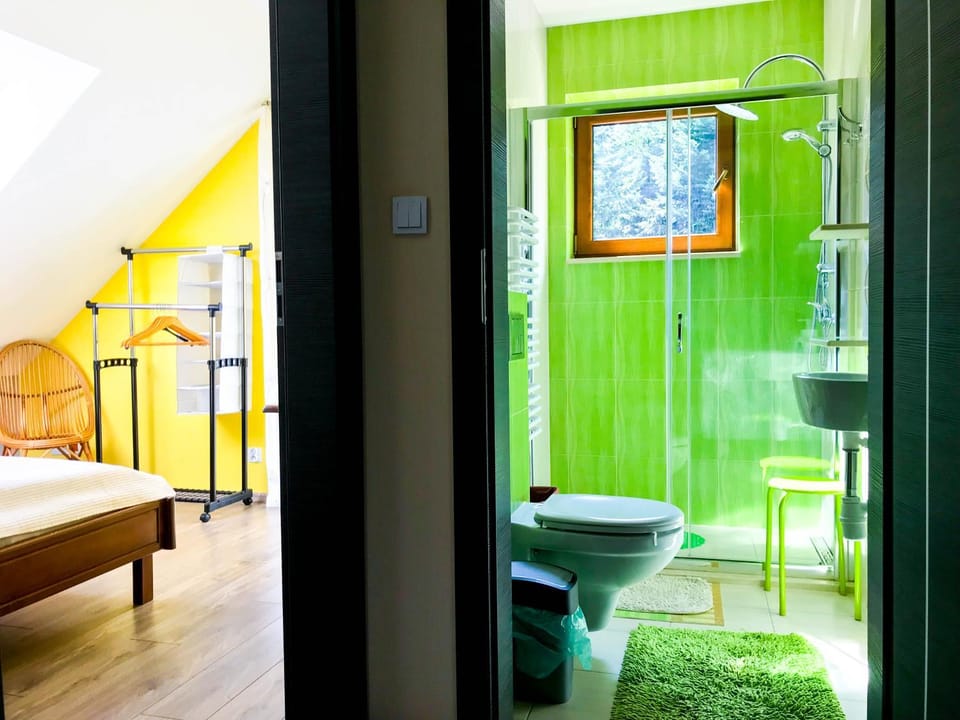 Bathroom, Photo of the whole room