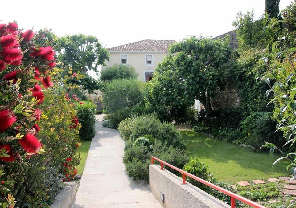 Garden, Garden view