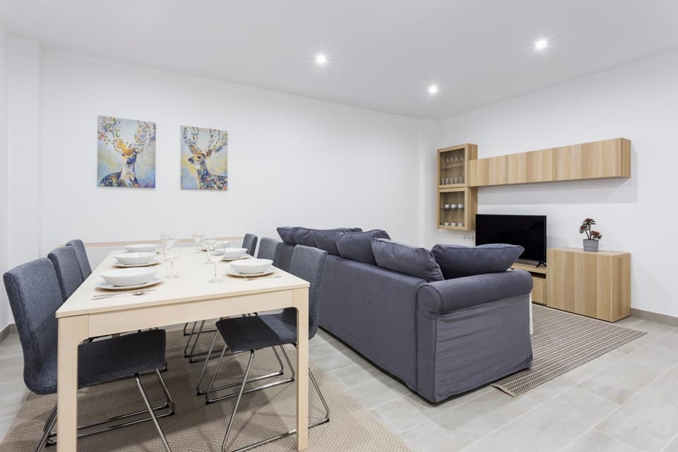 Living room, Dining area