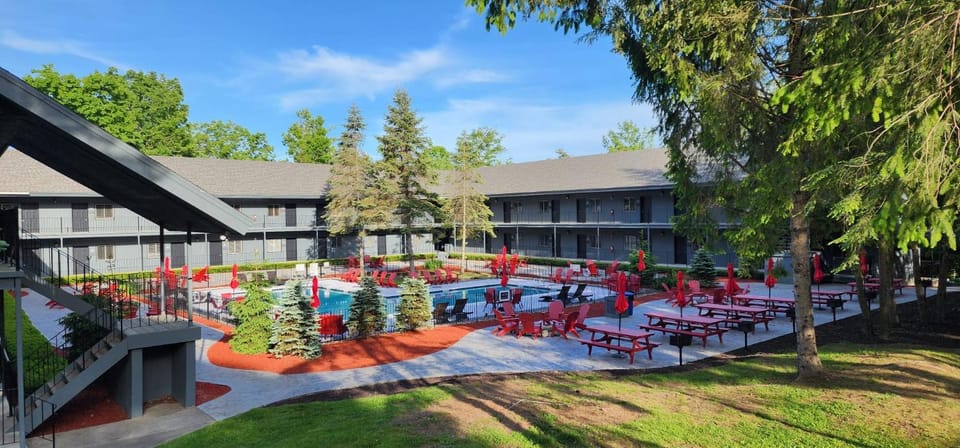 BBQ facilities, Swimming pool
