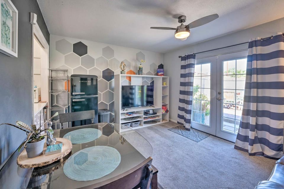 4 Mi to Beach: Lake Havasu Apartment w/ Pool! Apartment in Lake Havasu City