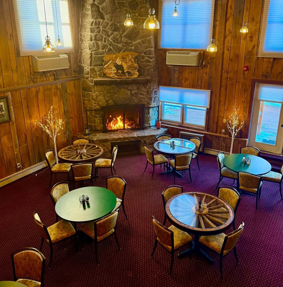 Restaurant/places to eat, Banquet/Function facilities